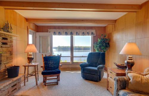 Eagle River Apartment with Private Dock and Fire Pit! - Foto 3