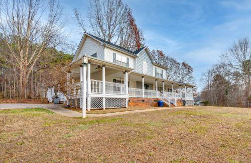 Spacious Mooresville Home with Lake Norman View! - Foto 3