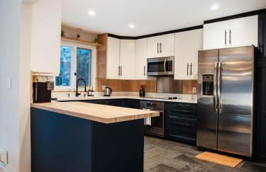 Catskill MNTN Escape 5 BR 3 bath Villa Hot Tub Fire Pit Best Group Stay - Foto 59