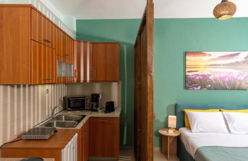 Central & Riverfront Room 2 - Photo 11