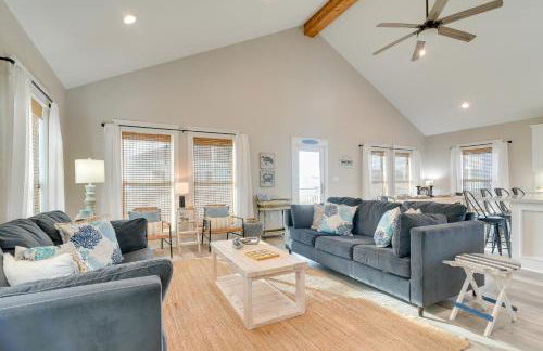 Relax Poolside, Walk to Sand! Galveston Family Gem - Foto 3