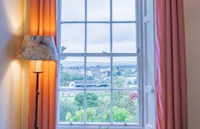 East Wing Apartment in Elgin - Foto 31