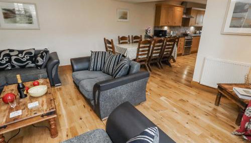 High Hemmel House - Foto 4