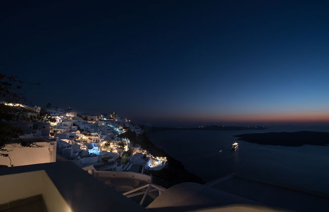 Karpimo Horizon - Caldera View with private hot tub - Photo 20