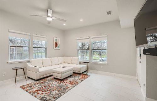 Chic 8BR Retreat Central East Austin for Large Groups - Foto 7