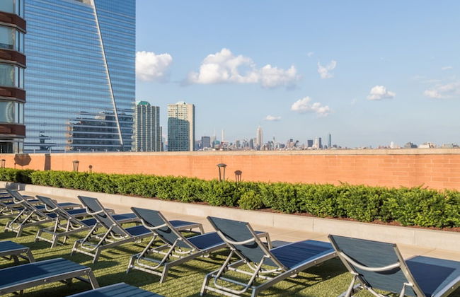 Bluebird Suites near Newport Center - Foto 33