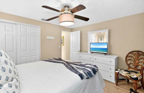 Tranquil Pool Home in Sarasota - Foto 10