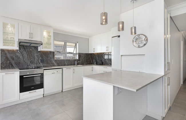 Sunset Boulevard 32 - Photo 7