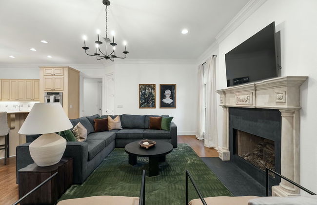 Chic & Secluded 4 BDR in Desirable Tarrytown! - Foto 11