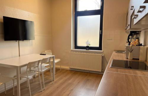 Duisburg - 2 Schlafzimmer Monteurwohnung - Vollausgestattete Küche - WIFI - Foto 23