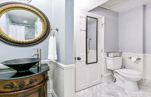 Posh 4 floor Soulard Family Home ABODEbucks - Foto 33