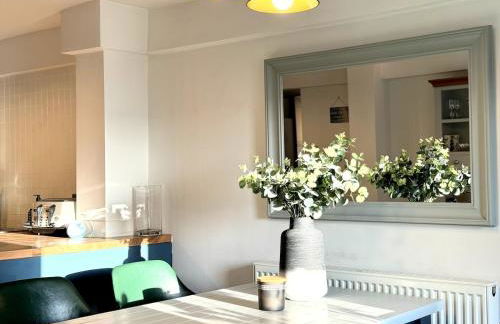 Peak District Getaway Retreat! The most Stunning Garden Views - Firepit - Brand newly refurbished - Perfect for friends & family getaways - Photo 37