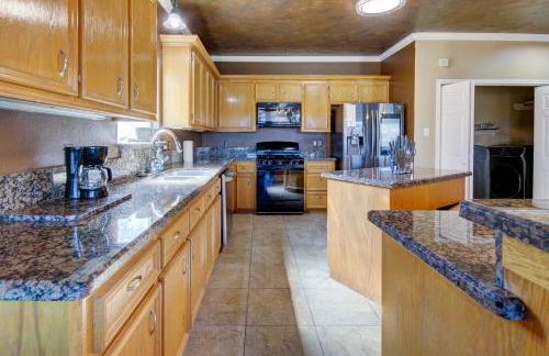 Private Fishing Pier and Gulf Fun! Dickinson Retreat - Foto 2