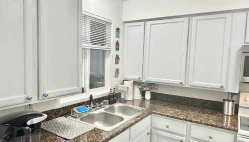 Stylish & Cozy Townhome Getaway in Lynnwood! - Foto 3