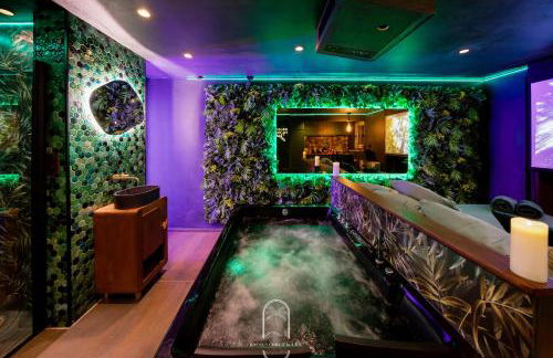 Jungle Love Room Balnéo/cinéma By HC - Foto 2