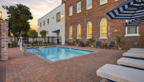 The Ella Stylish King Studio in LaVilla Pool - Foto 3