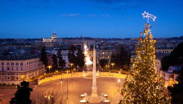 La Piazza del Popolo et son arbre de Noël