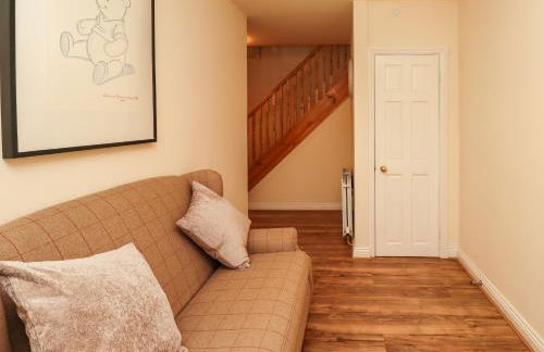 Stewart House - Photo 5