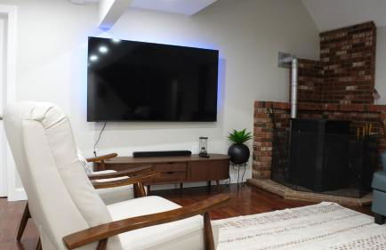 Secluded Forest Escape with Game Room, Hot Tub and Fire Pit - Foto 9