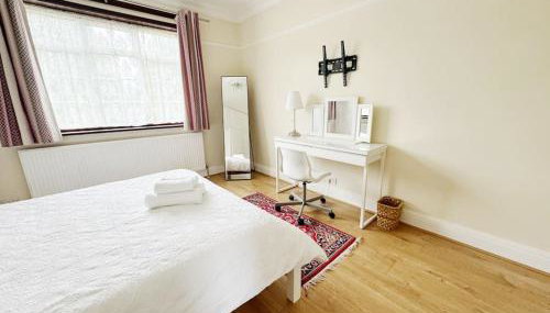 Bright & Spacious House Near Central London - Foto 3