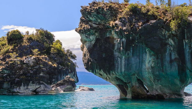 Paseo en barco por las cuevas de mármol de Puerto Tranquilo