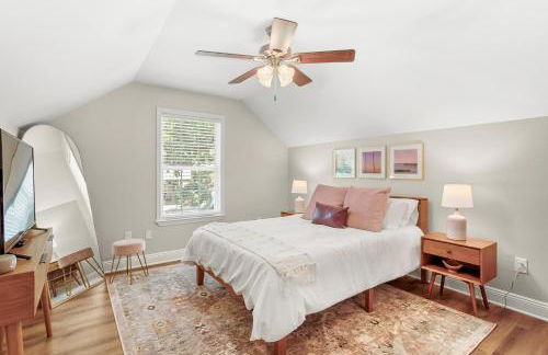 Artsy Downtown Retreat w Hot Tub - Foto 36