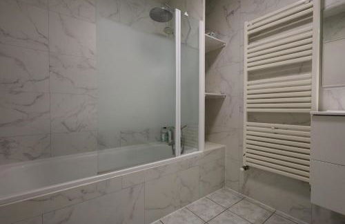 Duplex "Sebari "centre ville parking clim proche CNPE - Foto 8