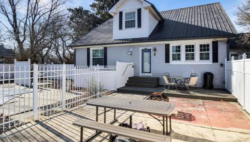 Pool, Patio and Putting Green Manchester Getaway - Foto 4