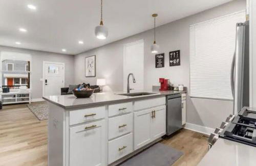 2 homes side by side downtown with fenced yard and hot tub - Foto 24