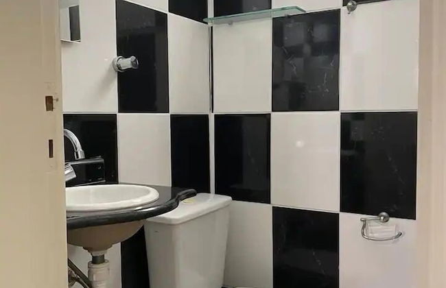 Apto na Enseada a 50 metros da praia - Foto 12