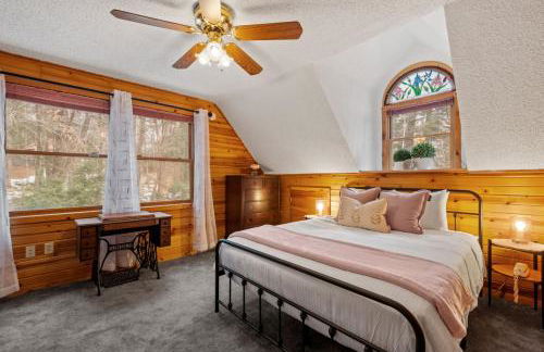 Lucky Log Cabin Hottub fireplace 12min to Mt Snow - Foto 22