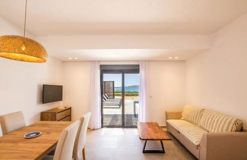 Cato Agro 3, Seafront Villa with Private Pool - Photo 8