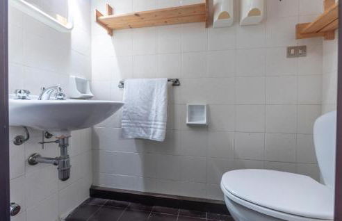 2 Bedroom Cozy Apartment In San Massimo - Foto 17