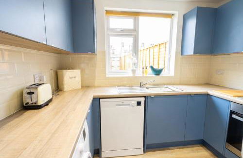 Newly-renovated, mid-terrace cottage in Porthmadog - Photo 24