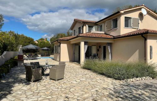 Villa Niklas with 3 bedrooms and heated pool - Foto 20