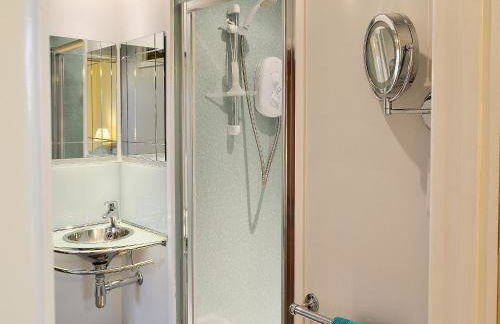 Nantucket House - Photo 11