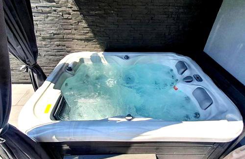 Beautiful house with large terrace and jacuzzi - Foto 4
