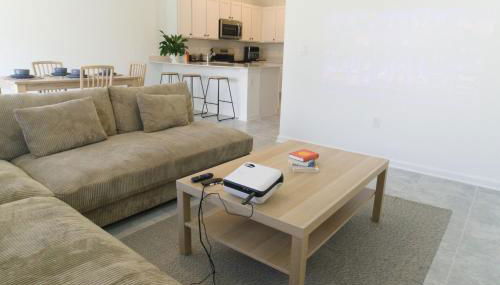 Modern Bright Home - Pool, Parks and Disney - Foto 2