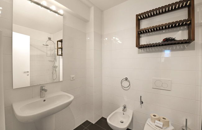 Santi Apartment Few Min From Lake - Foto 18