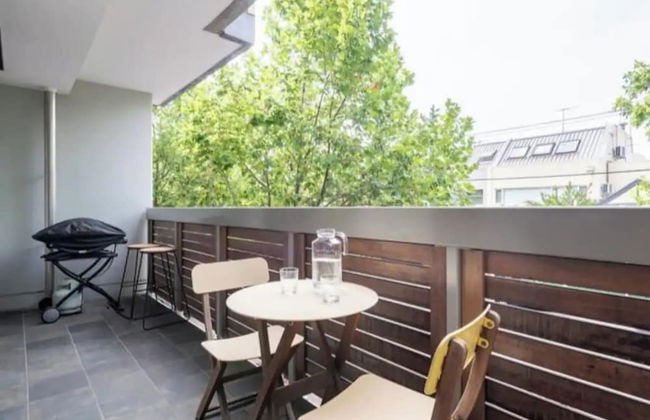Charming 1BR in Fitzroy w/ Parking, Pool, + Gym! - Foto 21