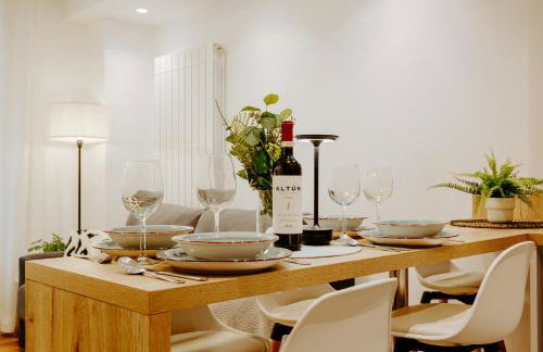 Alojamiento en pleno centro con WIFI y Aire Acondicionado - Photo 3