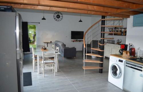 Joinville : Grange entièrement rénovée style loft. - Foto 8