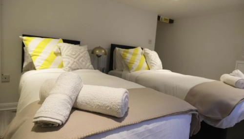 Stylish 4 Bed Home in Aylesbury, Buckinghamshire - Foto 4