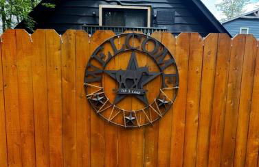 Italy Inspired Lakeview Chalet with Hot Tub - Foto 35