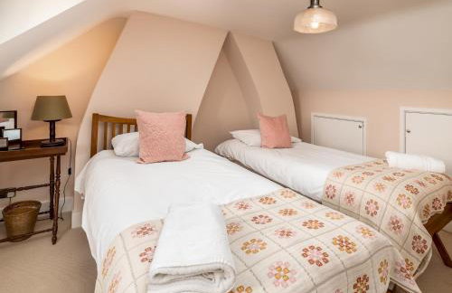 Charming 2 Bed Cottage in the Heart of Adderbury Pass the Keys - Foto 13