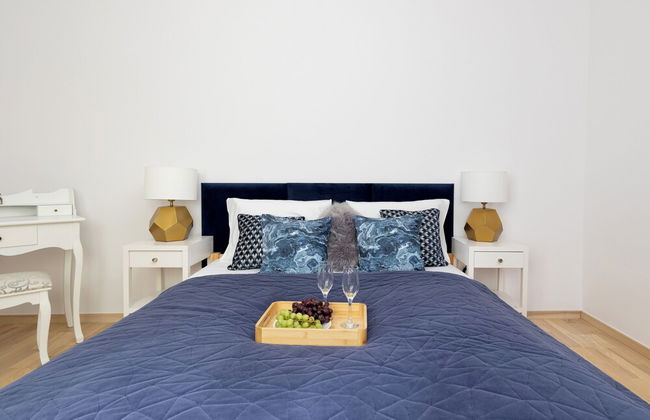 Apartment With Pool by Renters Prestige - Photo 7