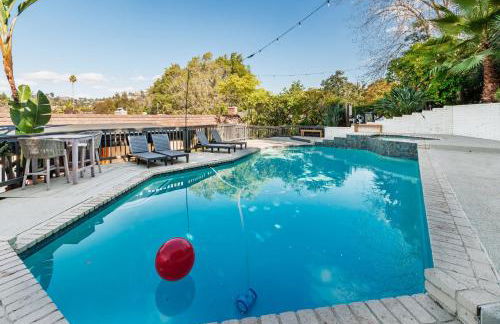 5BR Oasis with Pool, Arcade, Sauna - Photo 48