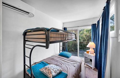 Upcycled Shipping Containers Transformed into a Glamping Home for a Unique Florida Vacation - Foto 52