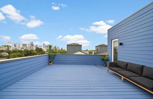 Luxury Downtown Home with Rooftop Deck And Skyline View - Photo 22