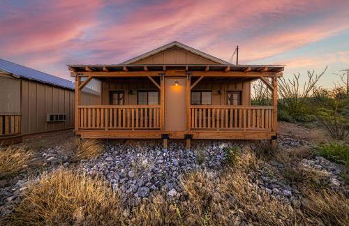 Miners Cabin #4 - King Bed - Private Balcony with Views - Foto 49